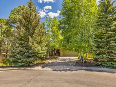 4586 Bedrock Trail